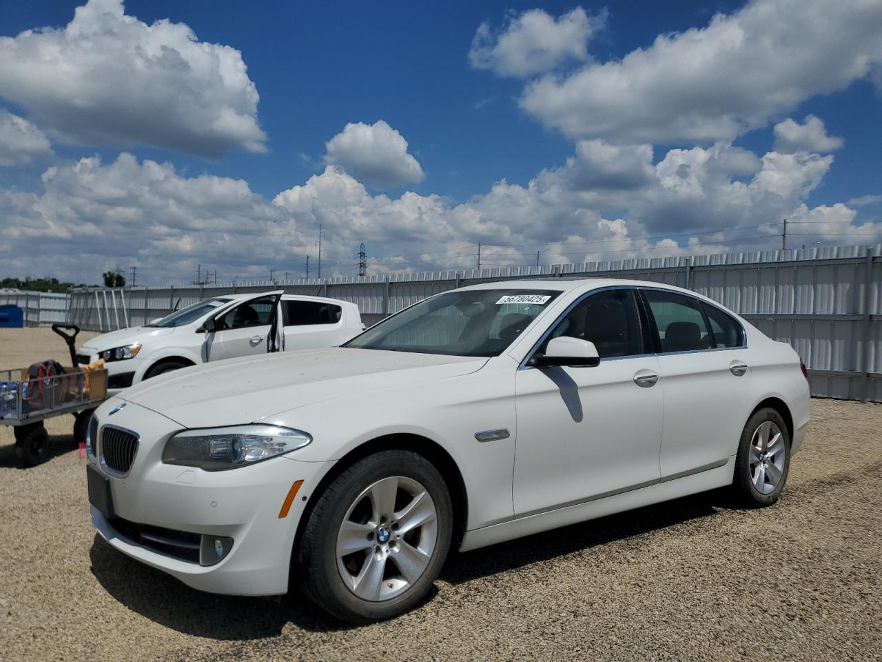 WBAXH5C59DD114263 BMW 5 SERIES Photo 1