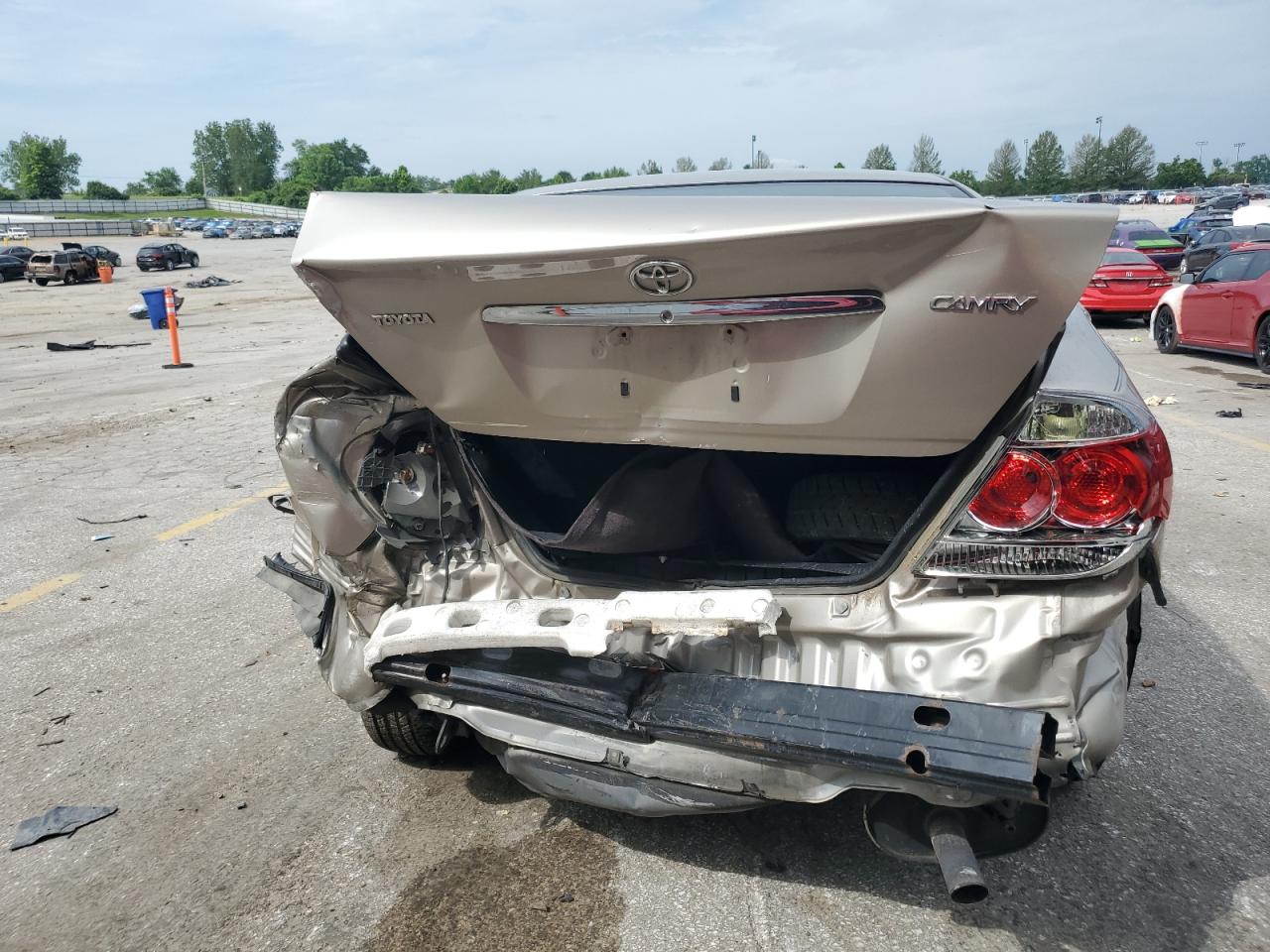 2005 Toyota Camry Le VIN: JTDBE32K153028146 Lot: 58213495