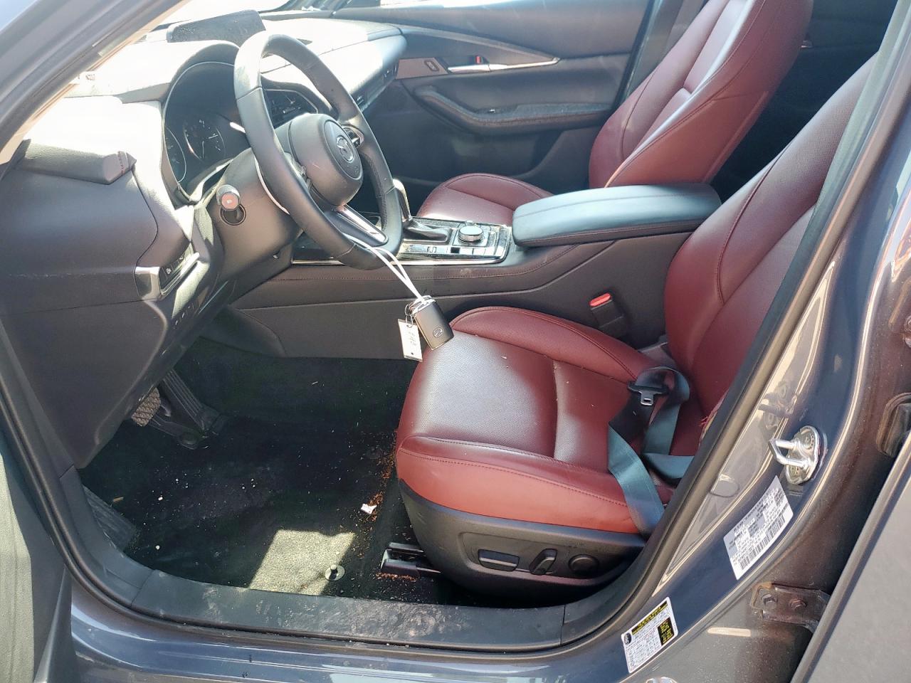 2025 Mazda Cx-30 Preferred VIN: 3MVDMBCM1SM786275 Lot: 57670545