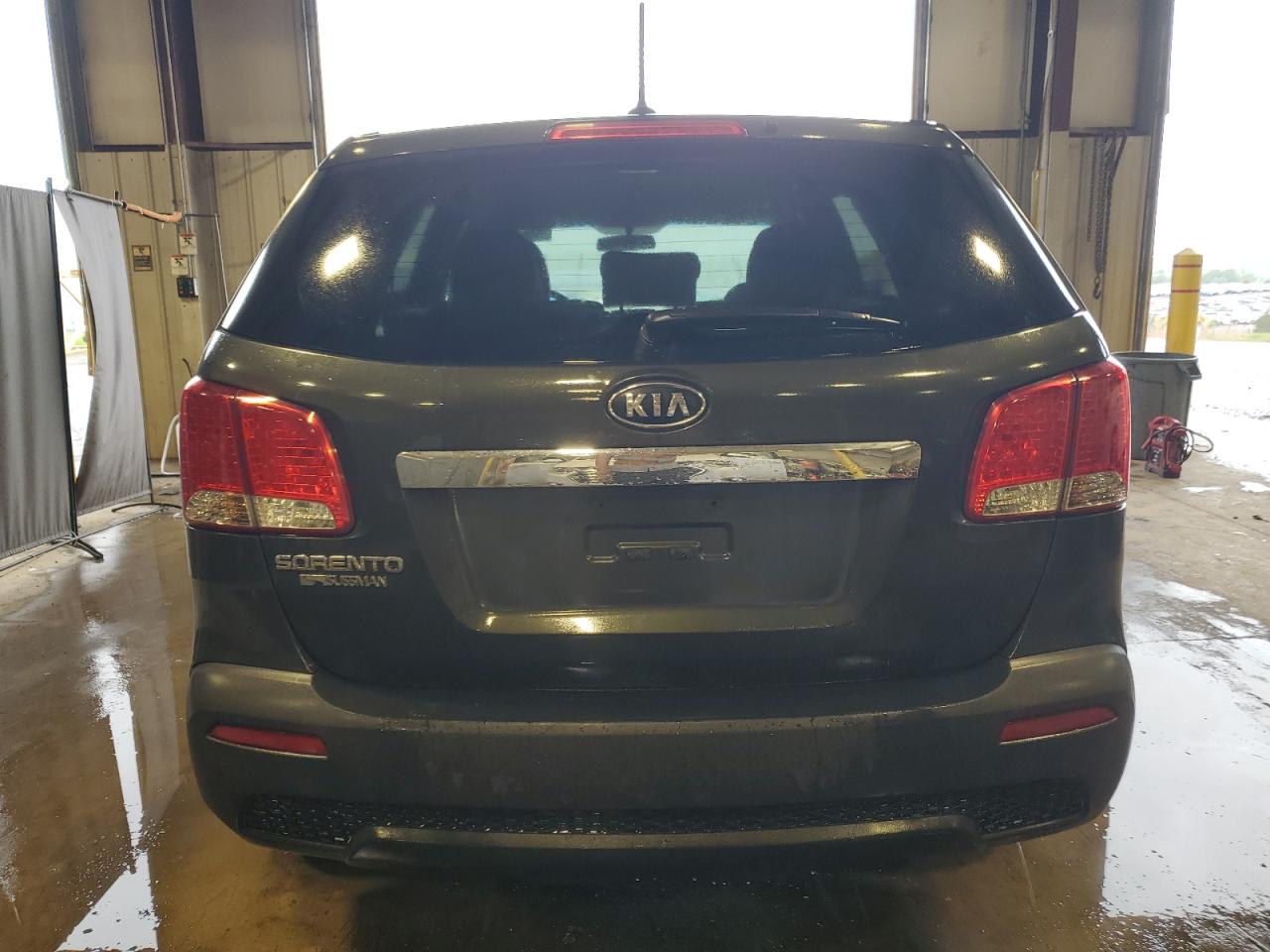 2012 Kia Sorento Base VIN: 5XYKT3A13CG193817 Lot: 56641145