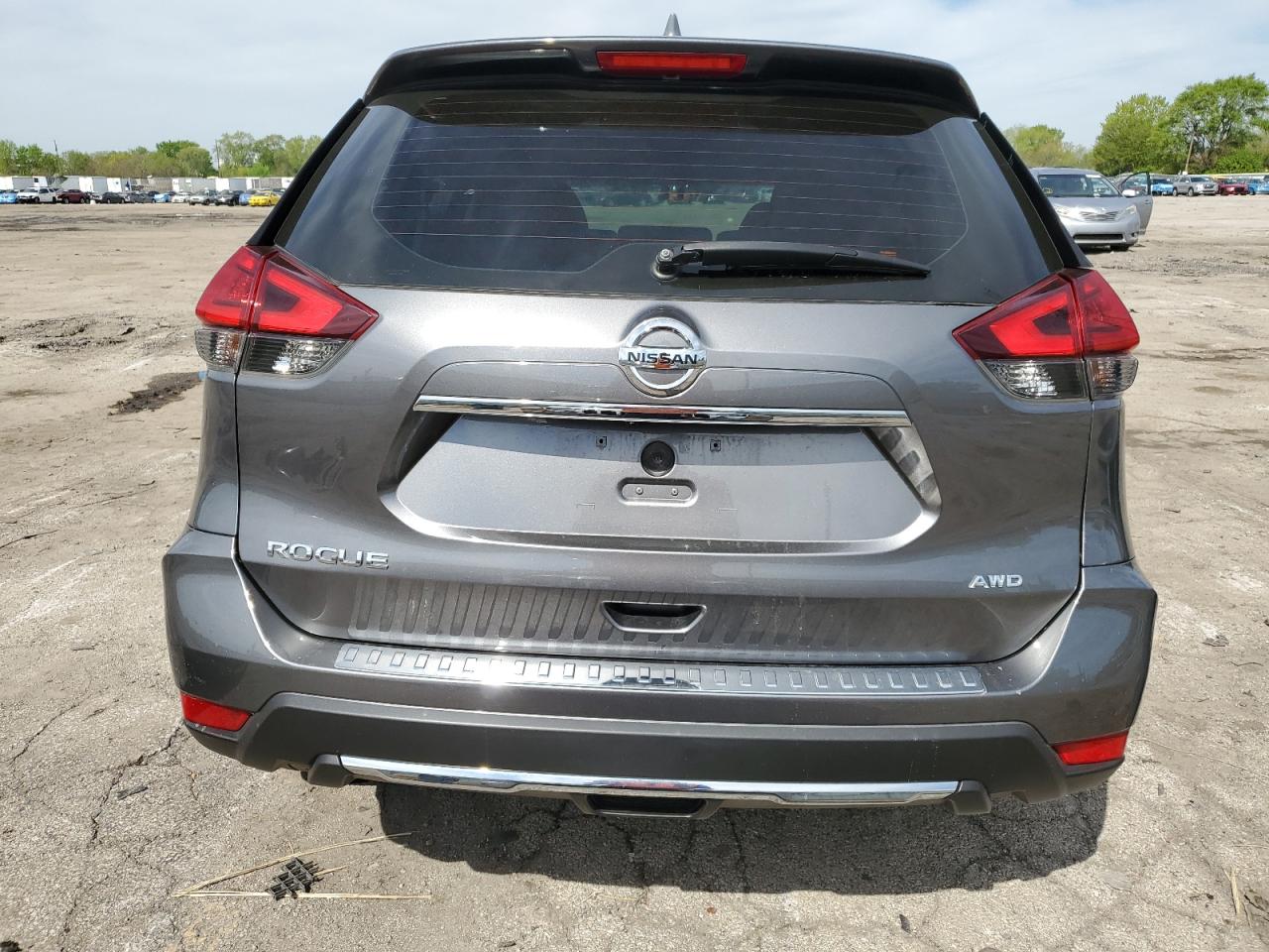 KNMAT2MV4HP597752 NISSAN ROGUE 2017