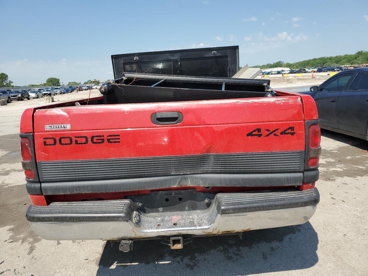 1999 Dodge Ram 2500 VIN: 1B7KF23WXXJ513330 Lot: 55805525