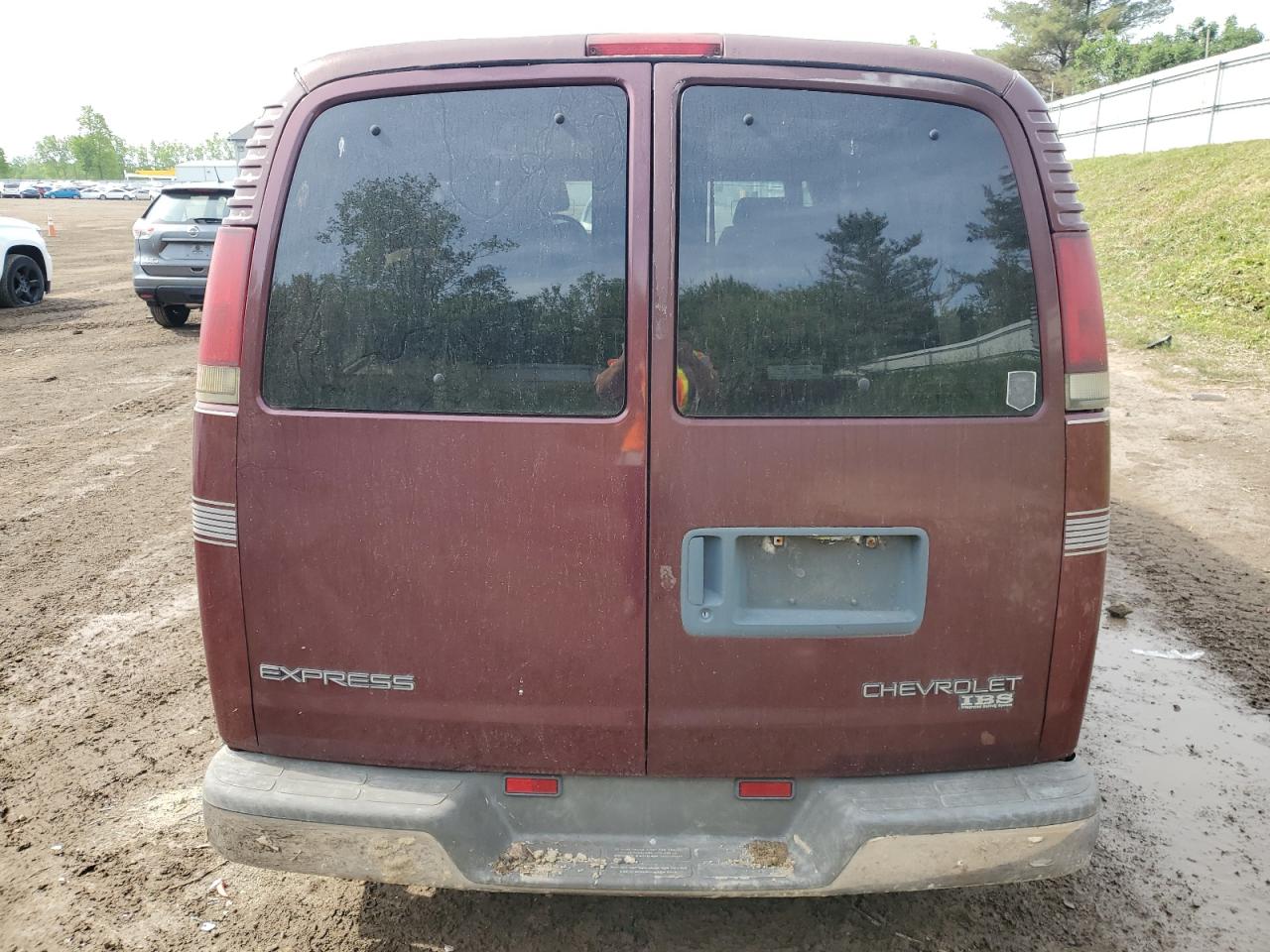 2001 Chevrolet Express G1500 VIN: 1GBFG15R211107571 Lot: 59157185