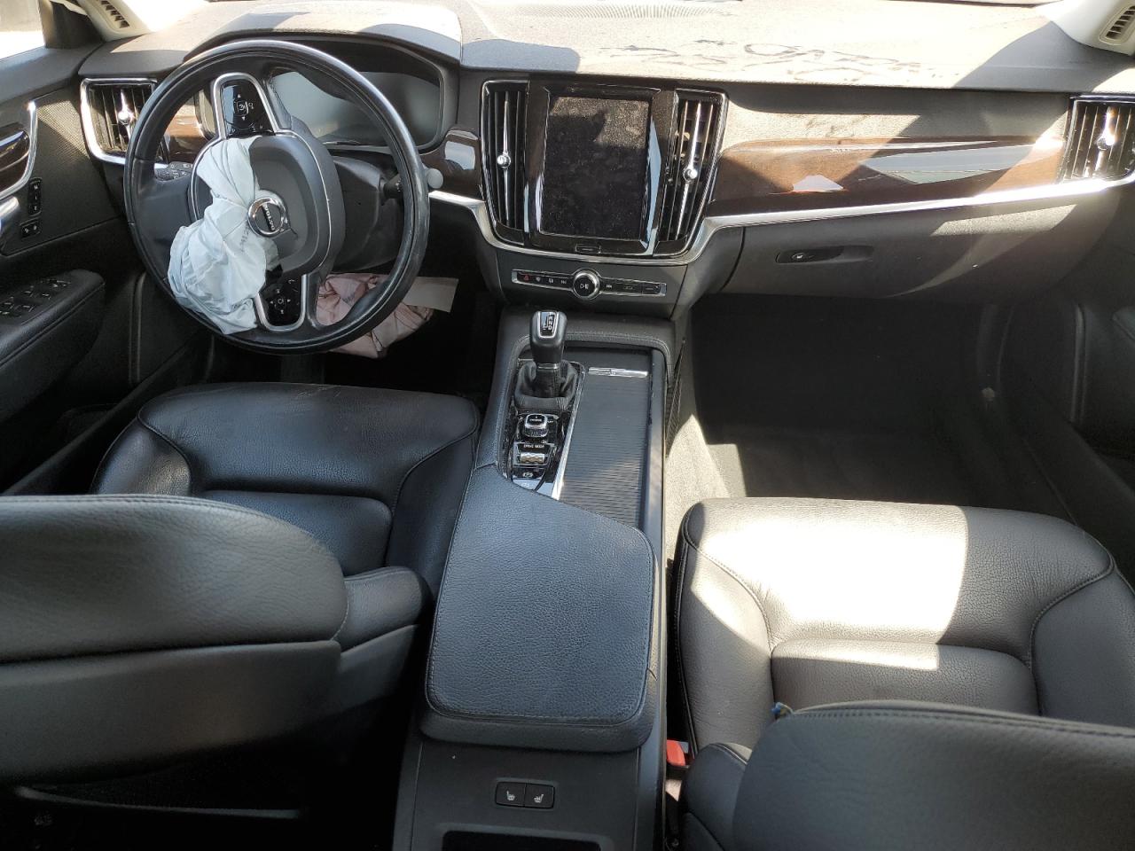 2017 Volvo S90 T6 Momentum VIN: YV1A22MK9H1009947 Lot: 56432495
