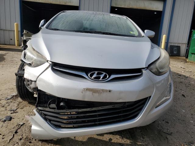 Sedans HYUNDAI ELANTRA 2014 Srebrny