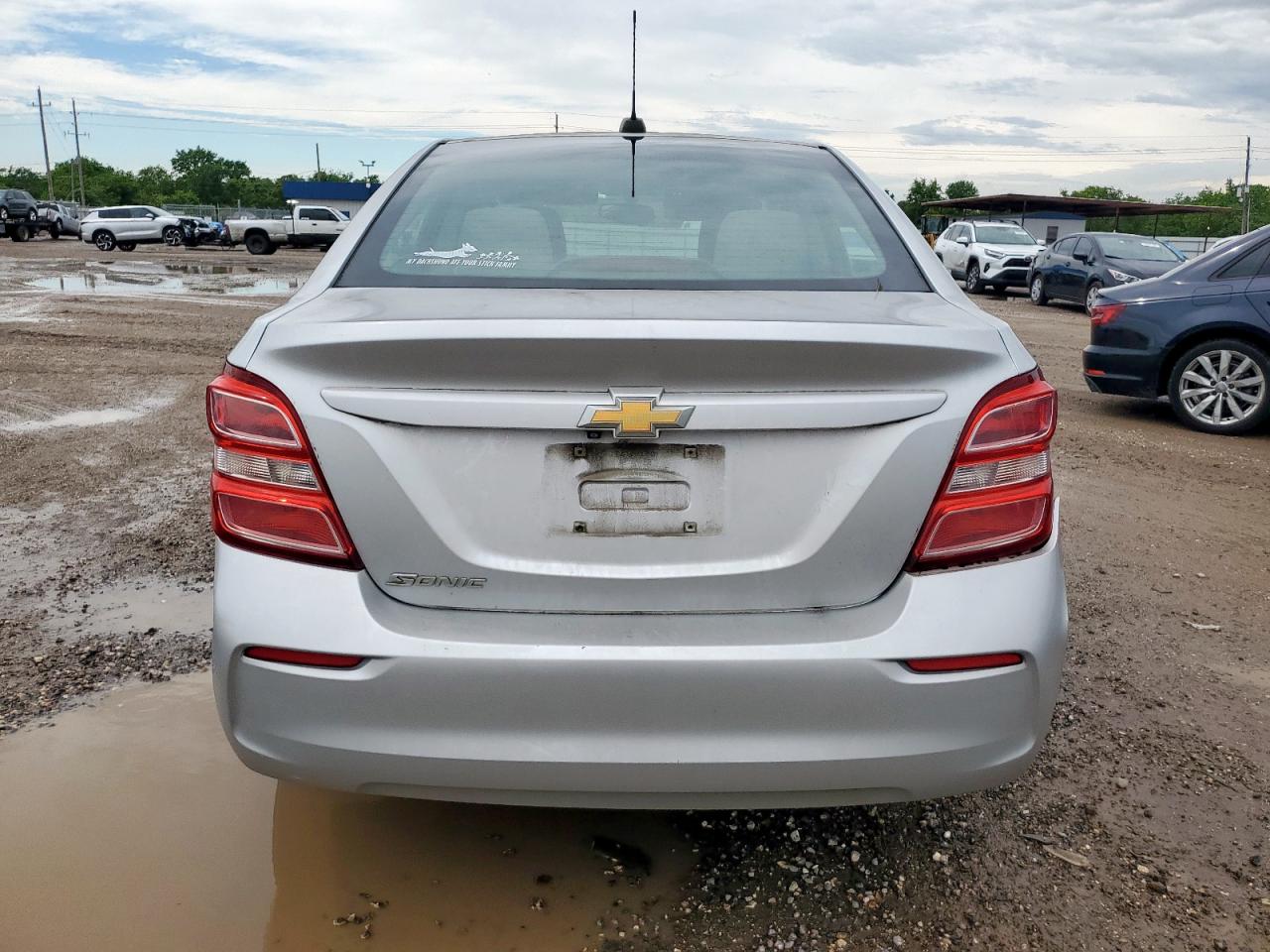 1G1JB5SH2H4125335 CHEVROLET SONIC 2017