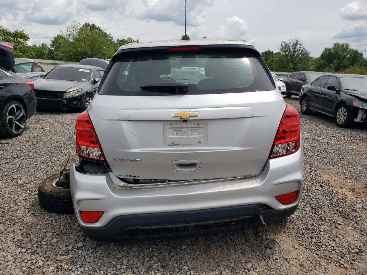 KL7CJNSB3JB707487 CHEVROLET TRAX 2018