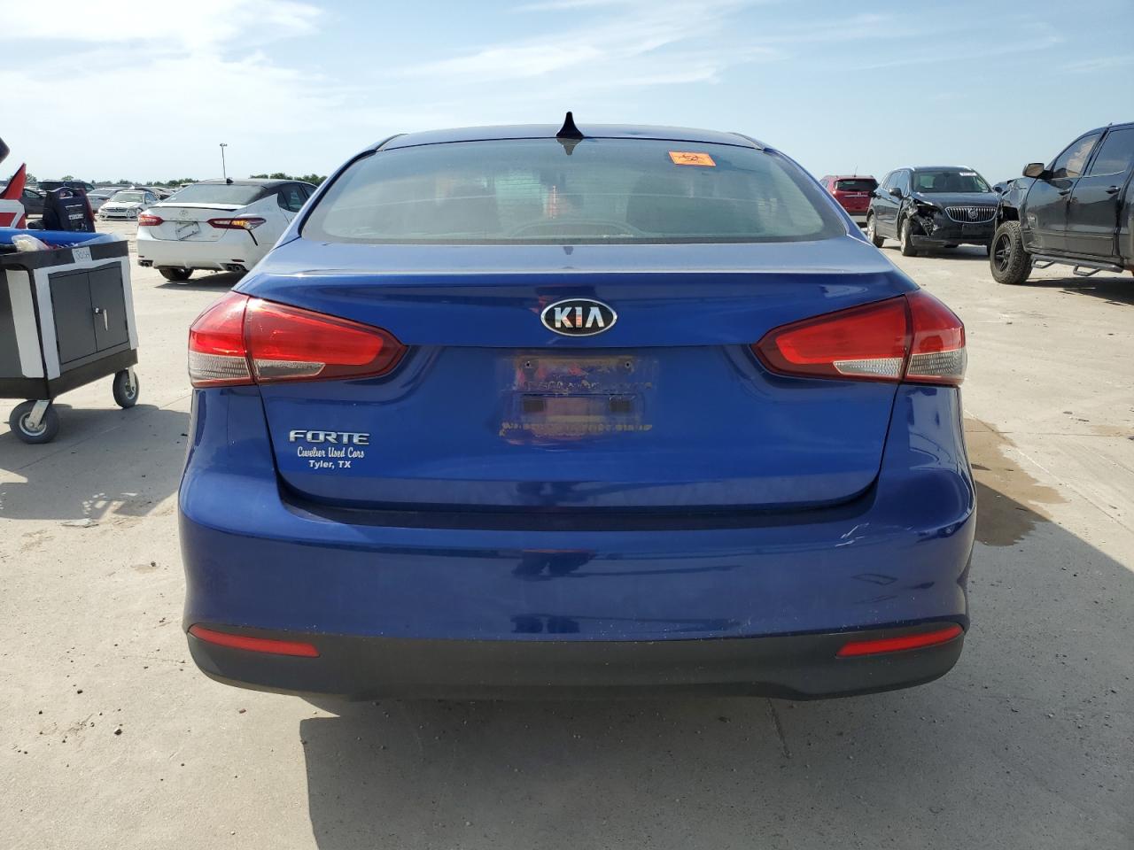 2017 Kia Forte Lx VIN: 3KPFK4A78HE085535 Lot: 56830605