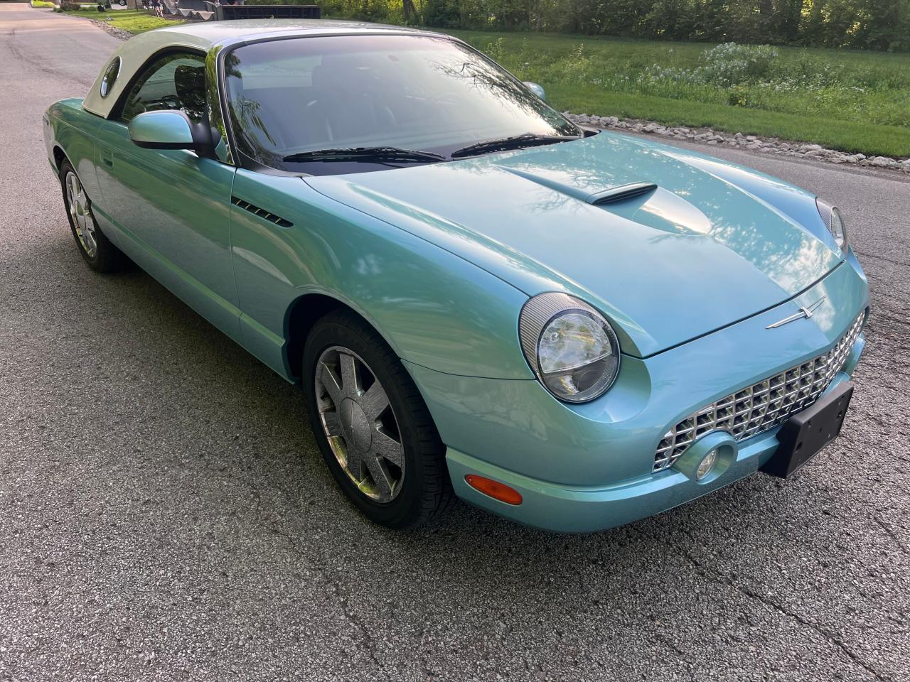 2002 Ford Thunderbird