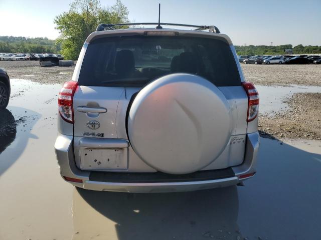  TOYOTA RAV4 2012 Серебристый