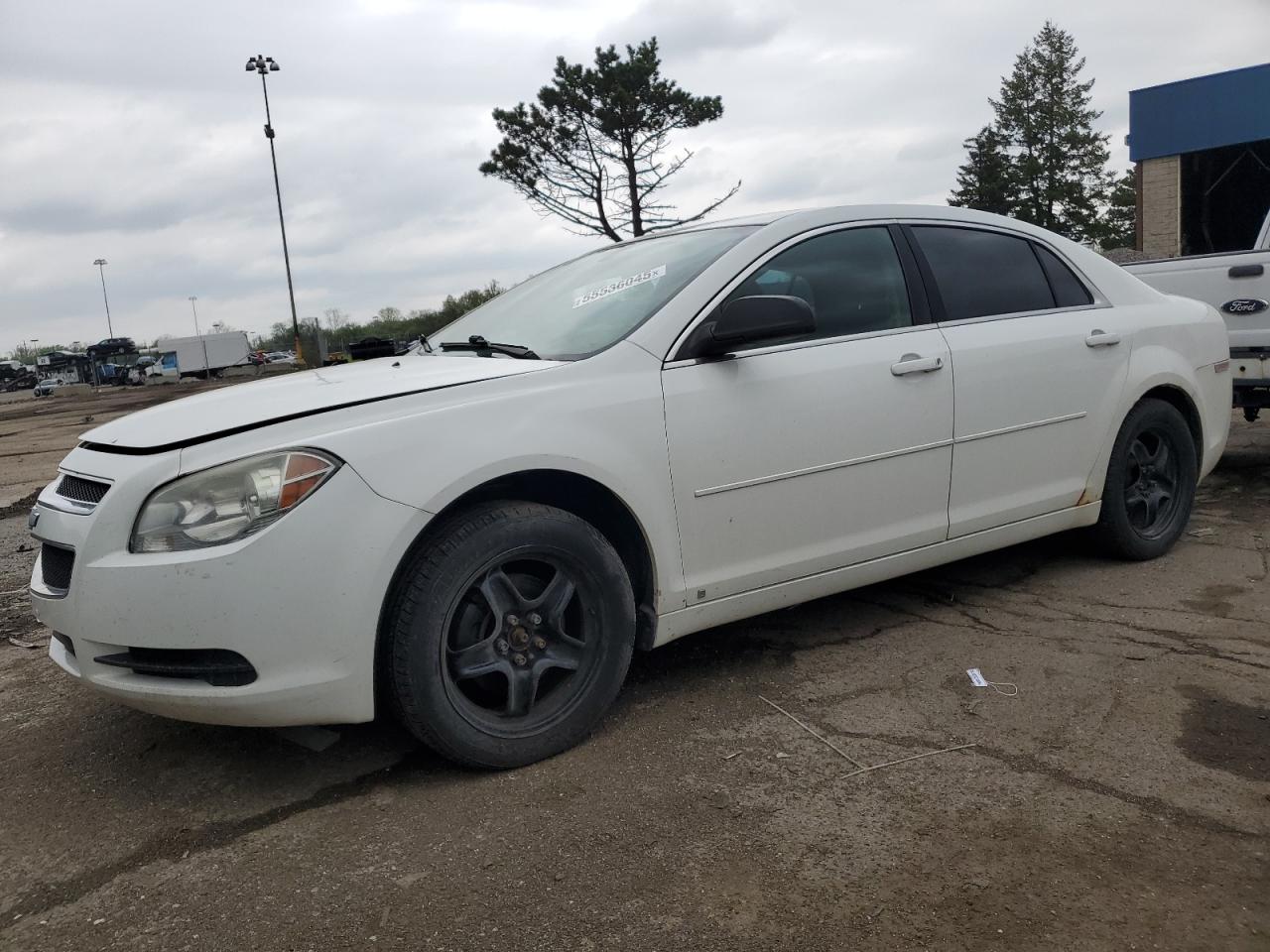 2010 Chevrolet Malibu Ls for Sale in Woodhaven, MI - Side