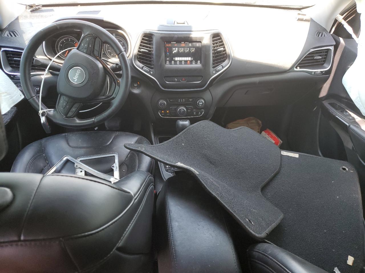 2019 Jeep Cherokee Latitude Plus VIN: 1C4PJLLB6KD338752 Lot: 56044725