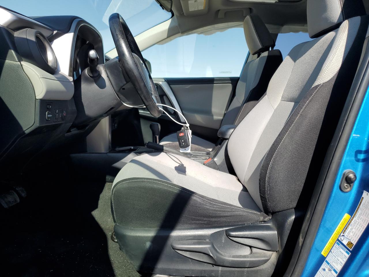 JTMRJREV4HD071767 TOYOTA RAV4 2017