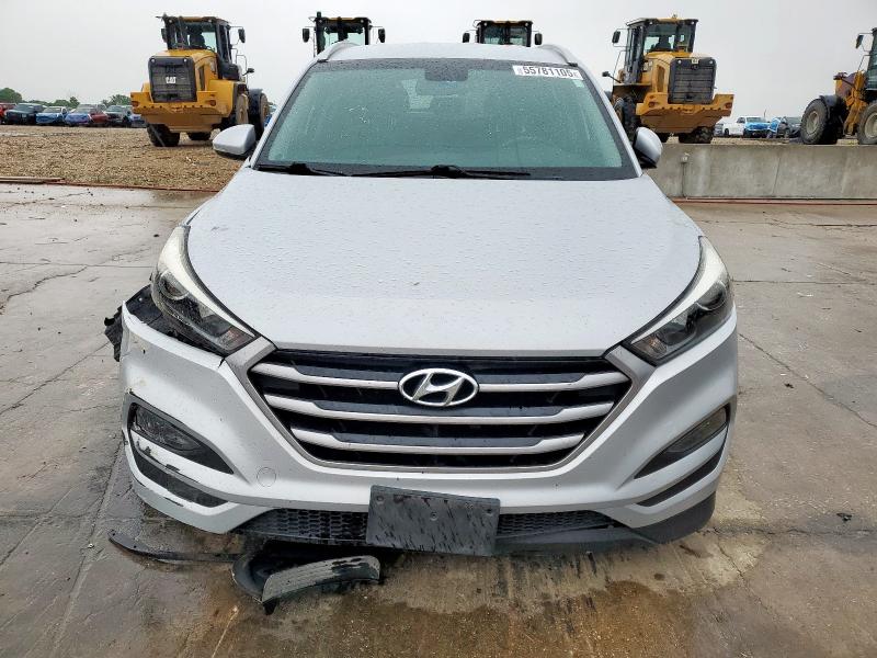  HYUNDAI TUCSON 2017 Серебристый