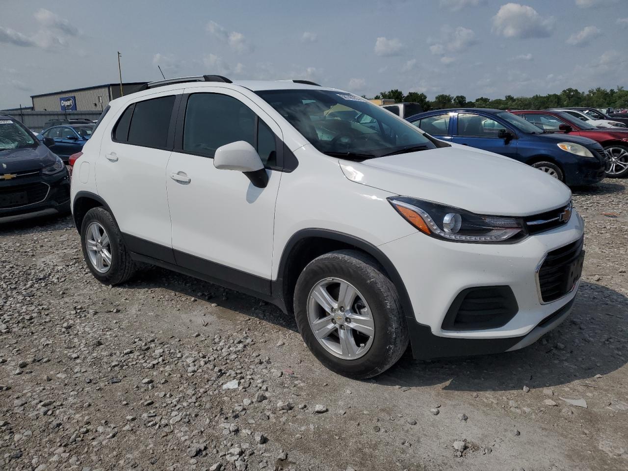 KL7CJPSM4NB569607 CHEVROLET TRAX 2022