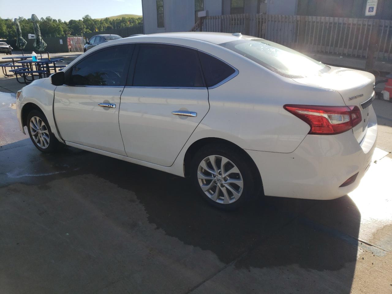 3N1AB7AP0JY240565 NISSAN SENTRA 2018