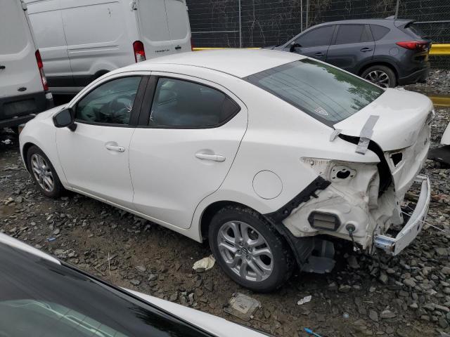  TOYOTA YARIS 2017 Biały