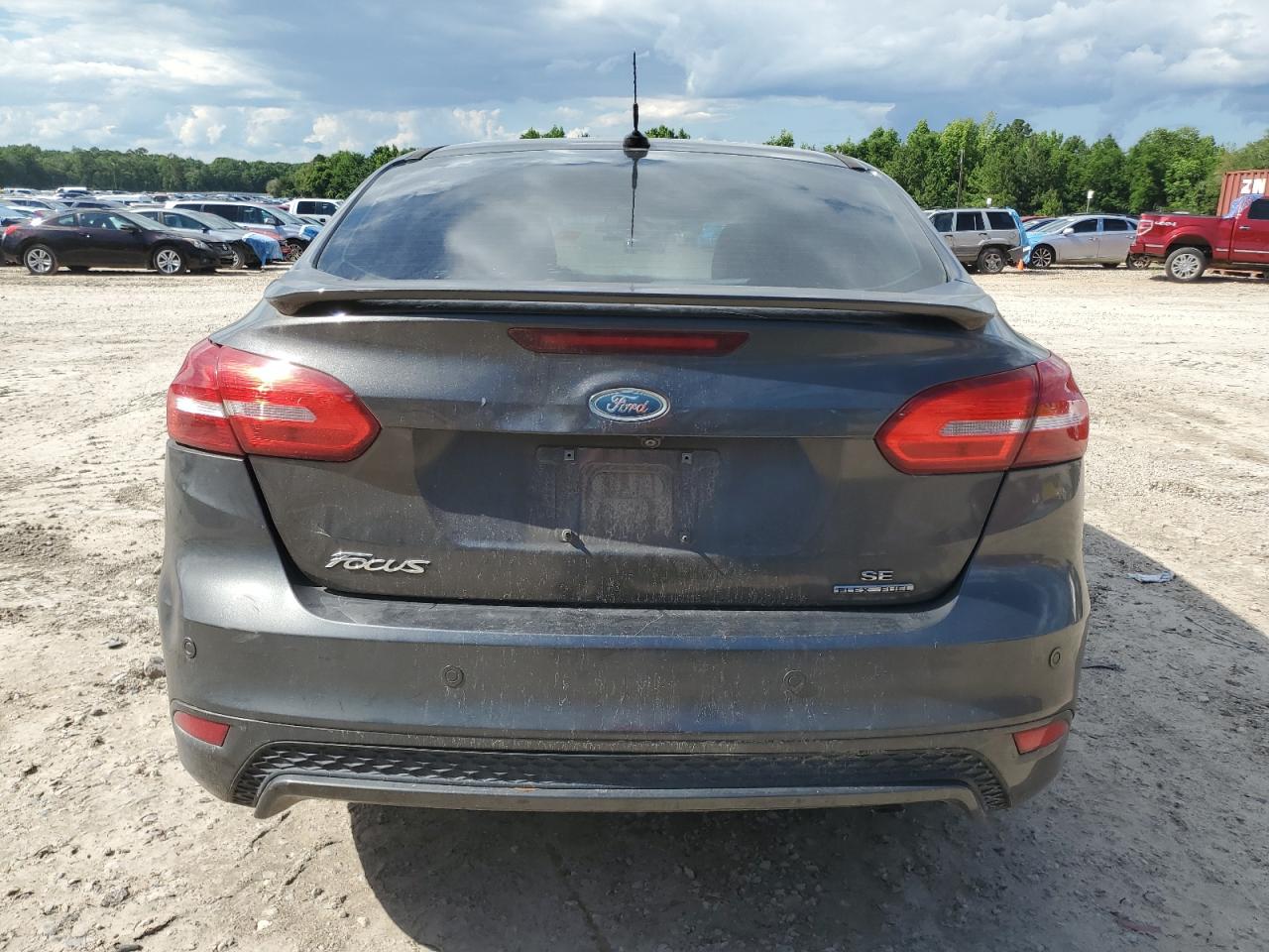 2015 Ford Focus Se VIN: 1FADP3F27FL292251 Lot: 56482895