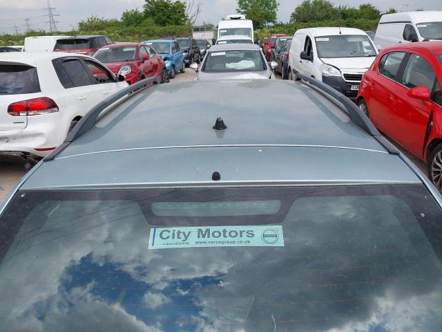 2004 VOLVO V40 SE