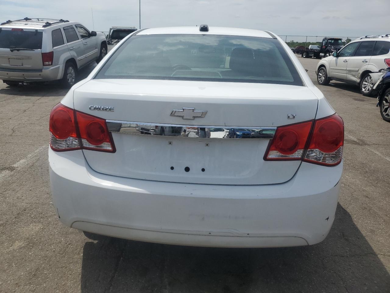 1G1PE5SB8G7197165 CHEVROLET CRUZE 2016