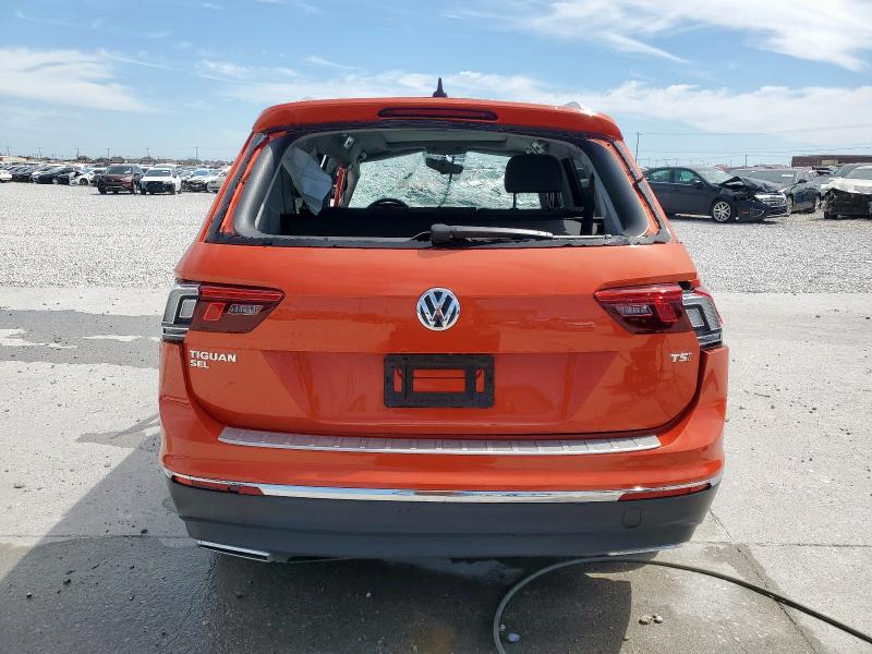  VOLKSWAGEN TIGUAN 2018 Orange