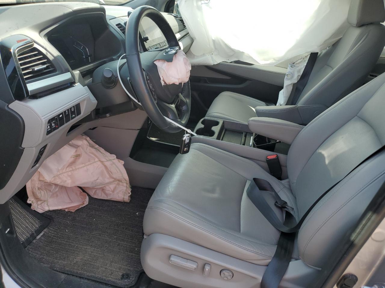 2022 Honda Odyssey Touring VIN: 5FNRL6H85NB056617 Lot: 59208295