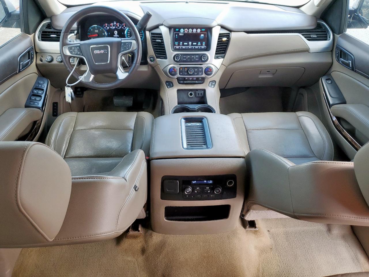 2017 GMC Yukon Xl K1500 Slt VIN: 1GKS2GKC2HR406831 Lot: 56340355