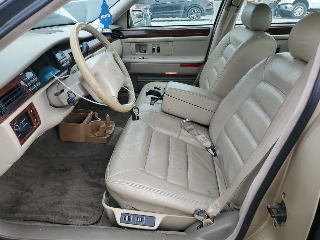 1994 Cadillac Deville VIN: 1G6KD52B6RU213178 Lot: 55660655
