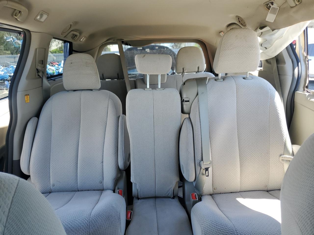 2012 Toyota Sienna Le VIN: 5TDKK3DC1CS243620 Lot: 56603945