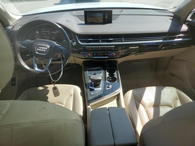 Паркетники AUDI Q7 2017 Белы