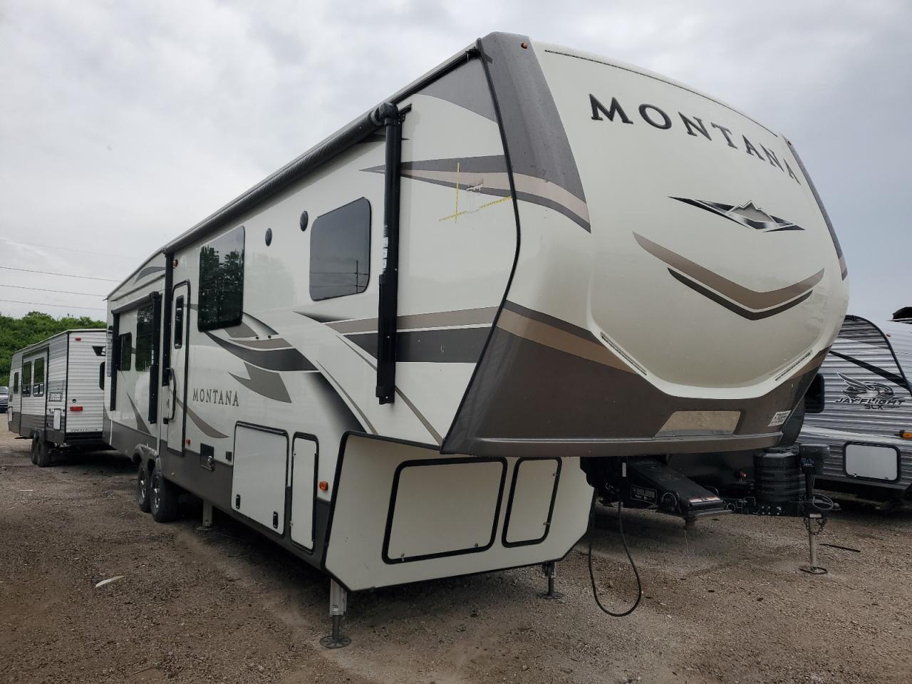 2020 Kutb Montana продається в Bridgeton, MO - Top/Roof