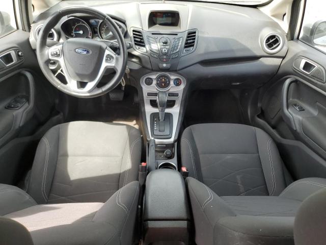  FORD FIESTA 2015 Серебристый