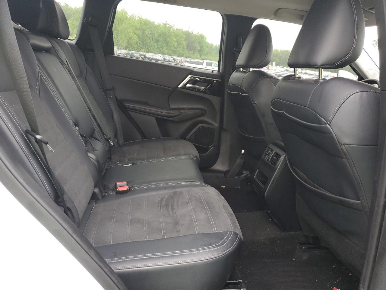 2024 Mitsubishi Outlander Se VIN: JA4J4VA81RZ010081 Lot: 57220565