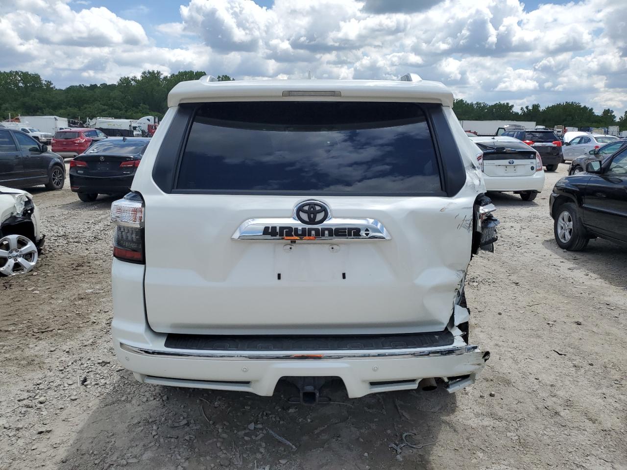2020 Toyota 4Runner Sr5/Sr5 Premium VIN: JTEBU5JR4L5739933 Lot: 58227535