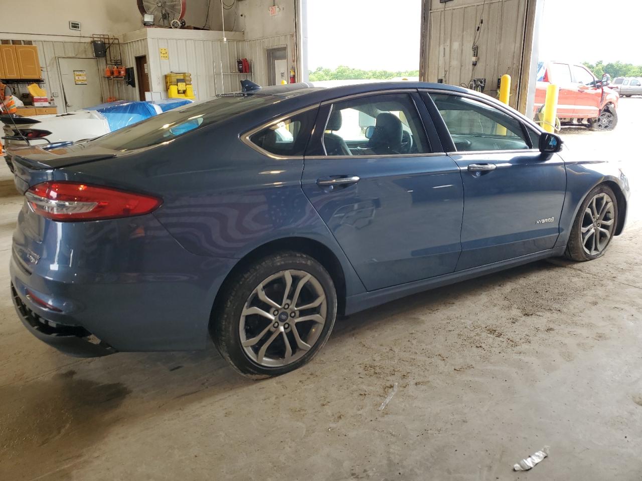3FA6P0RU5KR235594 FORD FUSION 2019