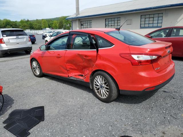 Sedans FORD FOCUS 2012 Czerwony