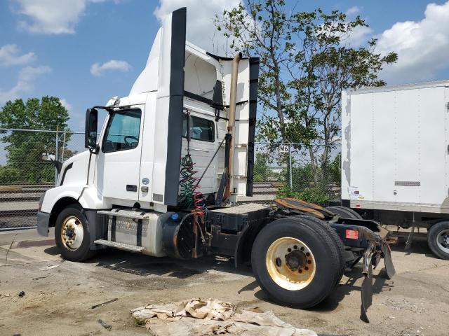 2018 VOLVO VNL SEMI TRUCK