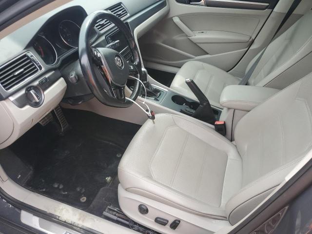  VOLKSWAGEN PASSAT 2017 Szary