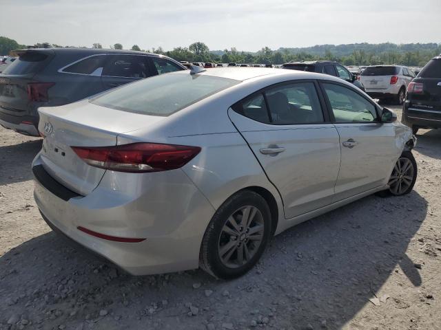  HYUNDAI ELANTRA 2018 Серебристый