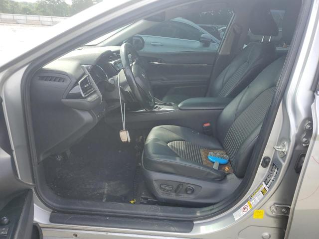  TOYOTA CAMRY 2019 Srebrny
