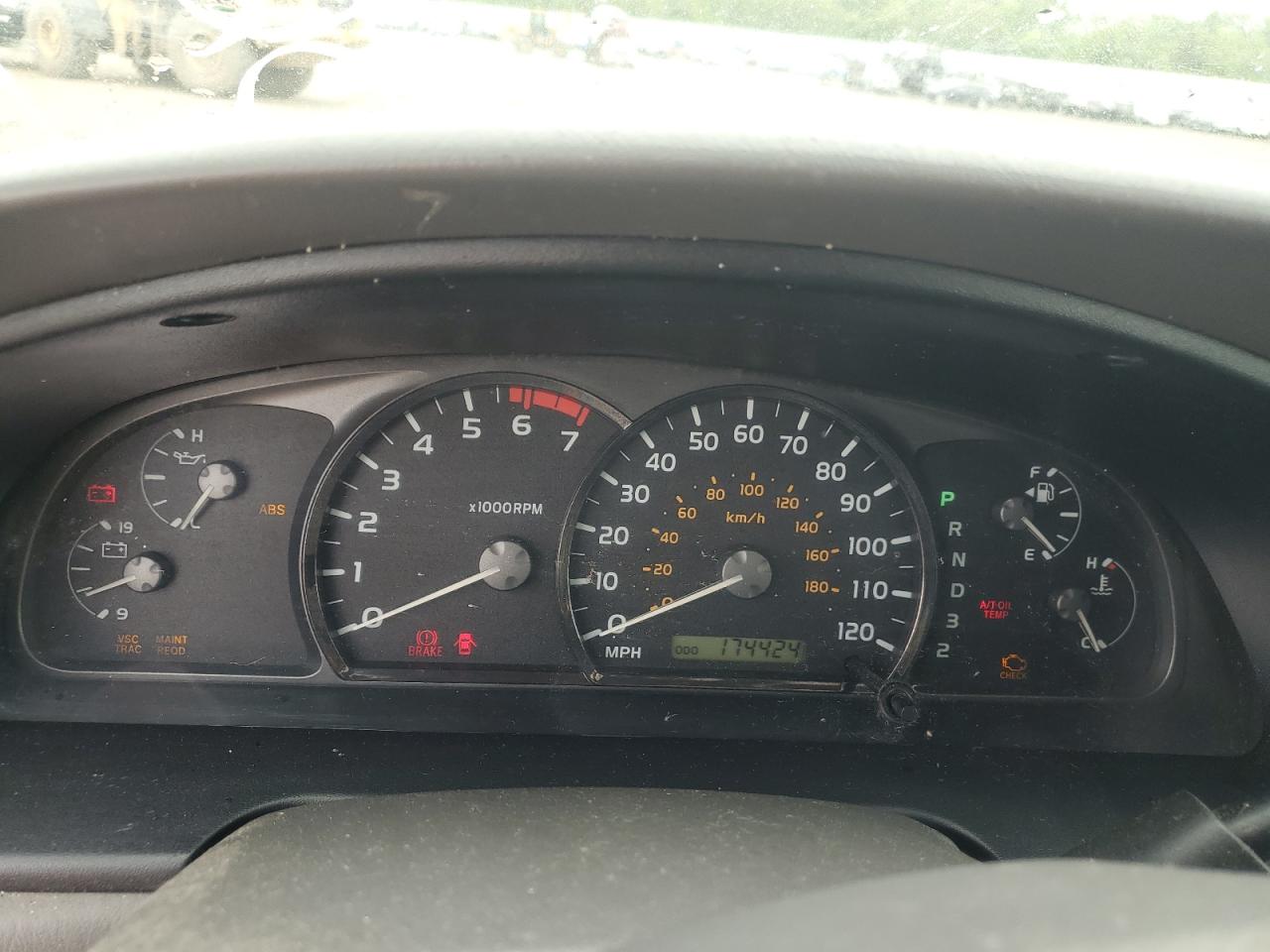 2005 Toyota Sequoia Limited VIN: 5TDBT48A85S235576 Lot: 56965505