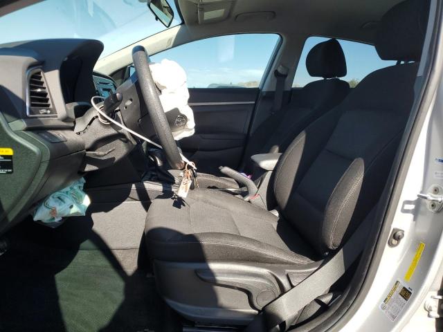  HYUNDAI ELANTRA 2018 Серебристый