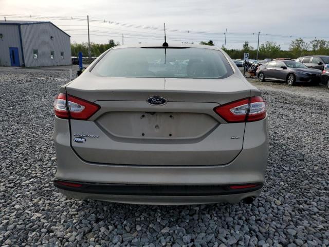Sedans FORD FUSION 2015 Srebrny