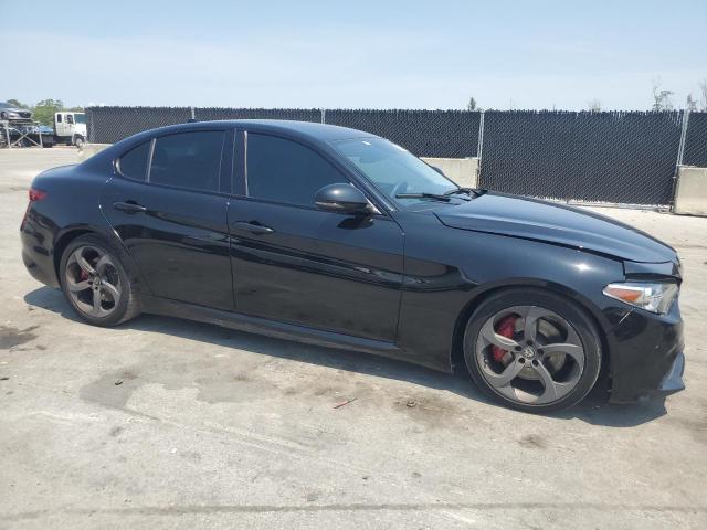 ALFA ROMEO GIULIA 2018 Чорний