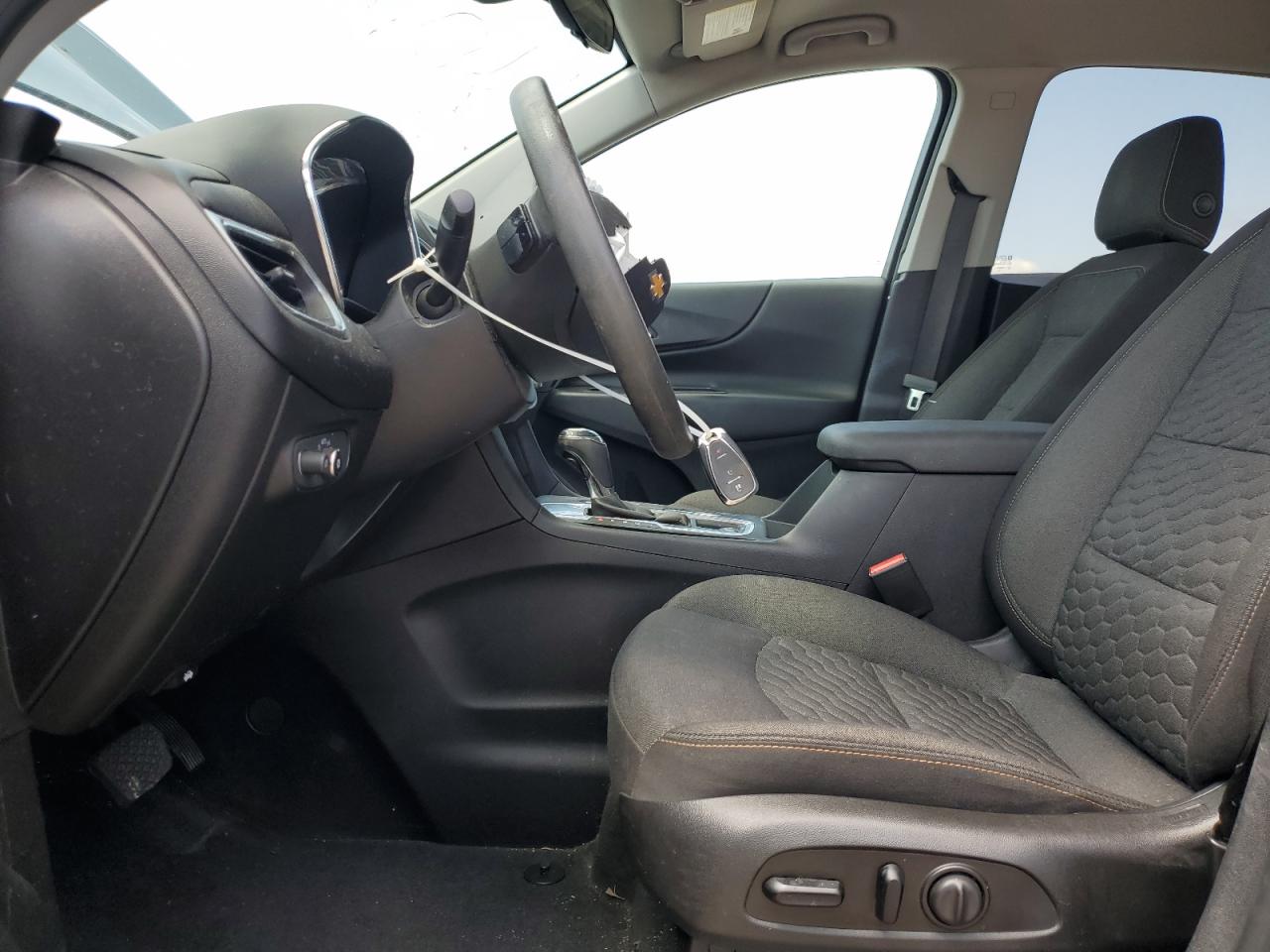 2GNAXJEV8J6311802 CHEVROLET EQUINOX 2018