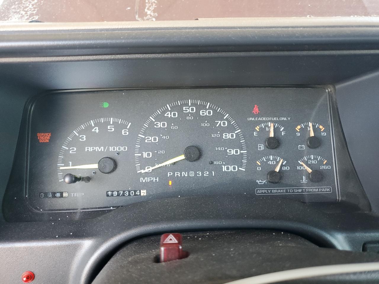 1998 Chevrolet Gmt-400 C1500 VIN: 2GCEC19R4W1108865 Lot: 56657945