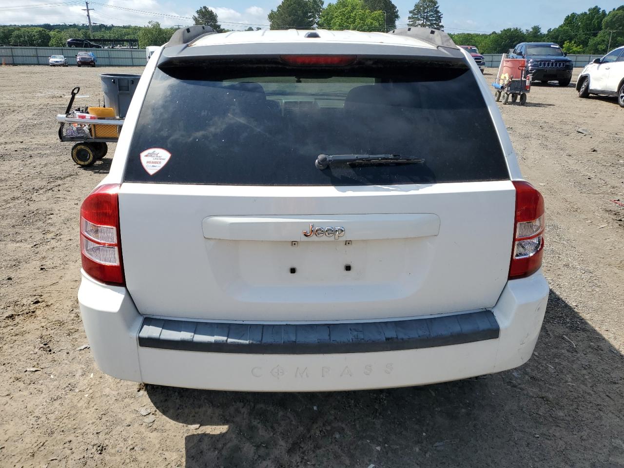 2007 Jeep Compass VIN: 1J8FT47W07D107774 Lot: 56740335
