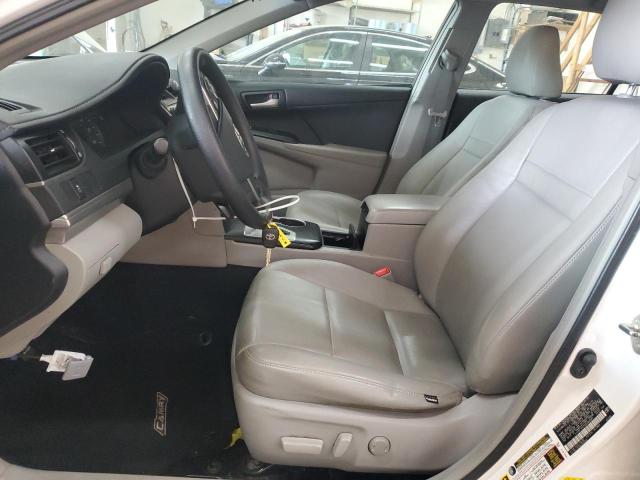  TOYOTA CAMRY 2013 Biały