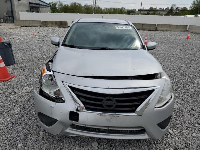  NISSAN VERSA 2016 Srebrny