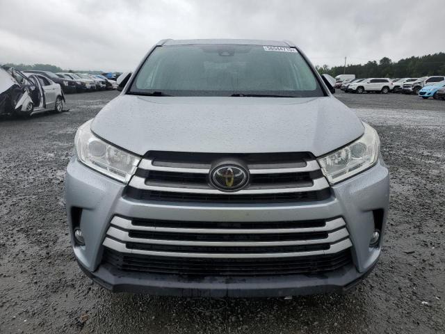  TOYOTA HIGHLANDER 2019 Srebrny